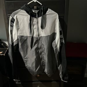 Rue 21 Tokyo windbreaks